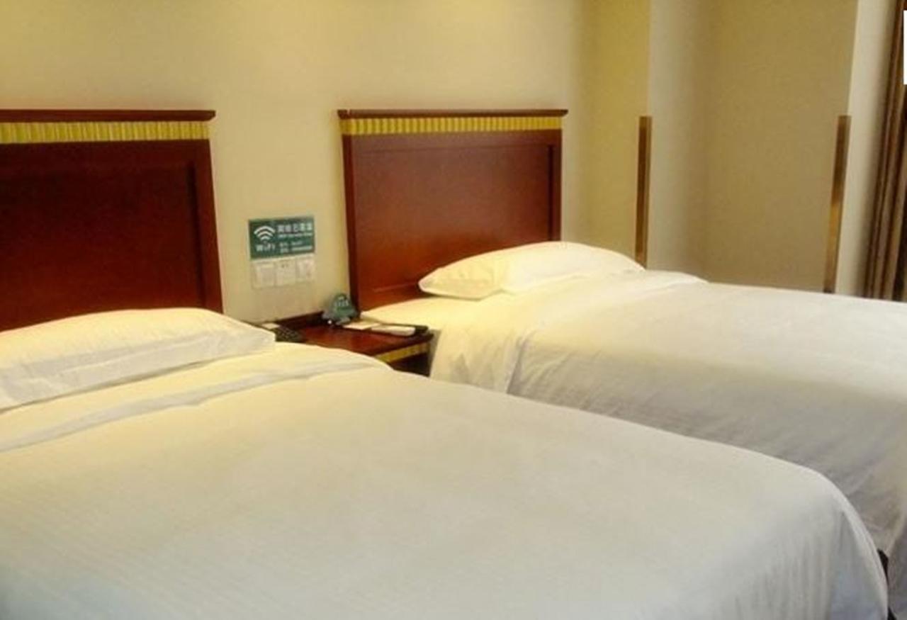 Greentree Inn Chongqing North Railway Station Express Hotel מראה חיצוני תמונה